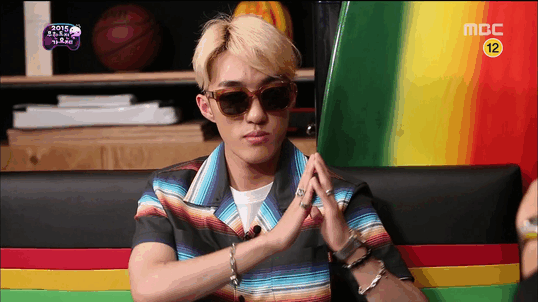 gif of Zion.T making a heart that links to my kpop shrine